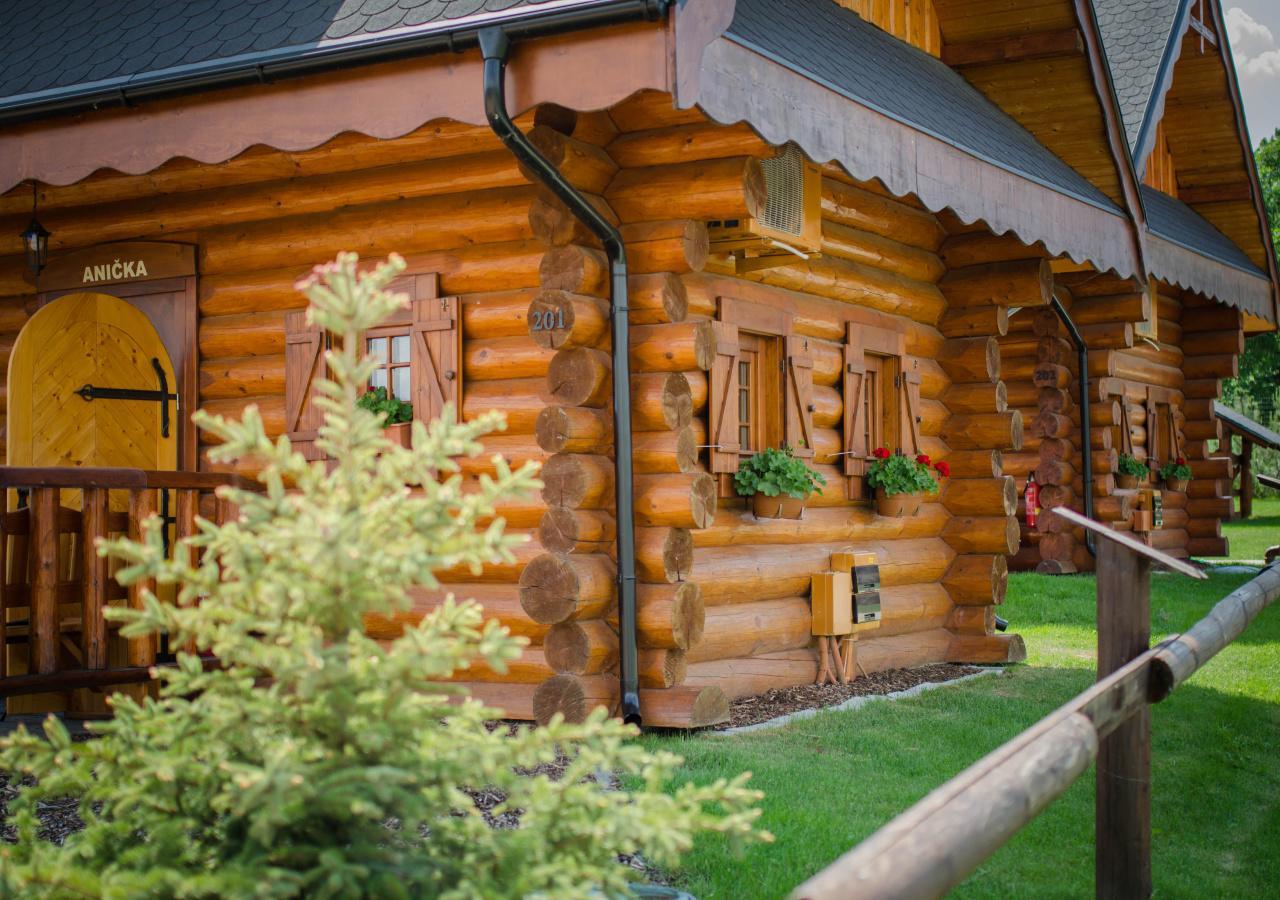 Ubytovanie Koliba Pacho - Zrub Anicka Prievidza Buitenkant foto